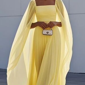 Beautiful flowing chiffon dress Size 14